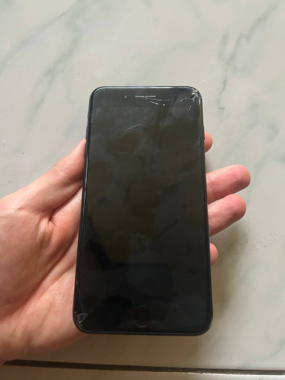 iPhone 7 + 32GB Black